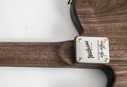 OILED BODY AND NECK