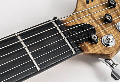 ZERO FRET & GRAPH TECH NUT